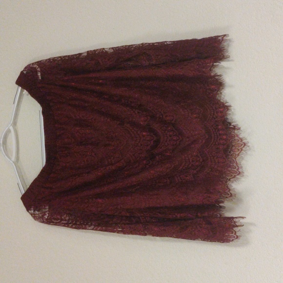 LOVE FIRE off shoulder lace bell sleeved blouse Large - Picture 4 of 4